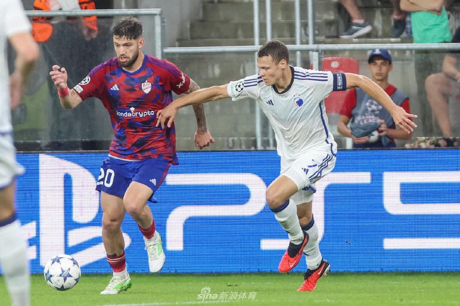 夺得英超冠 夺得英超冠